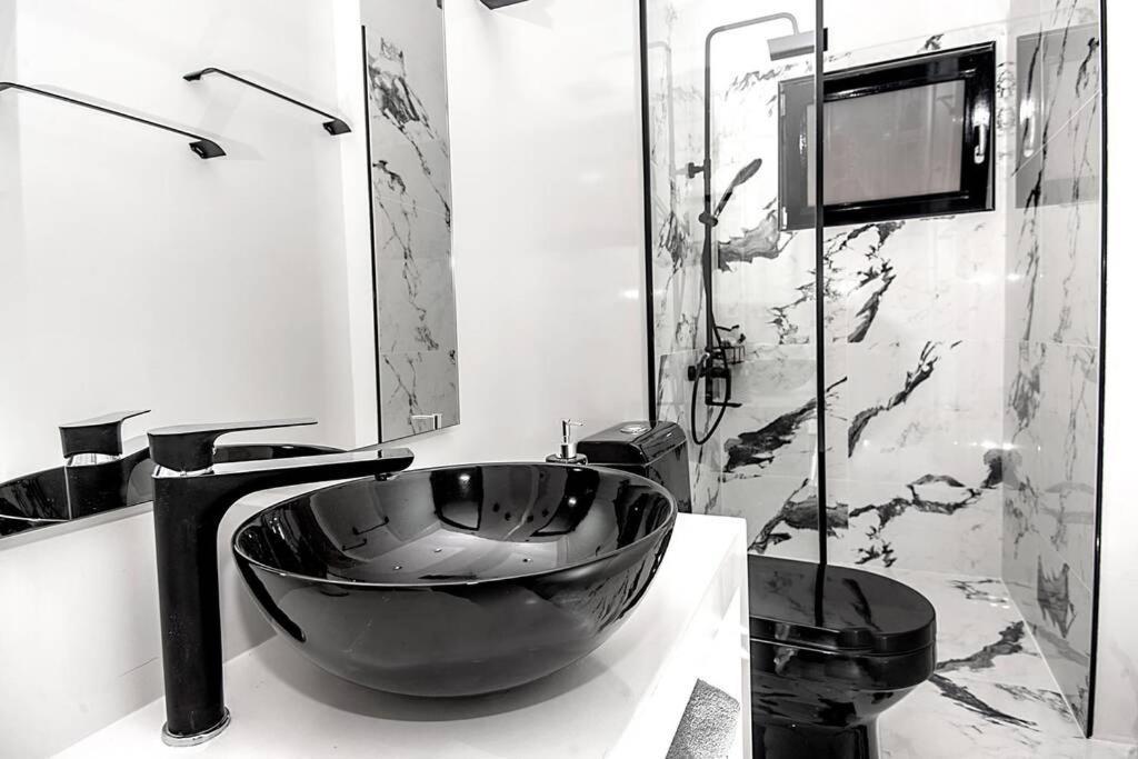 A & B Minimal Suite With Sea View In Argostoli Exterior photo
