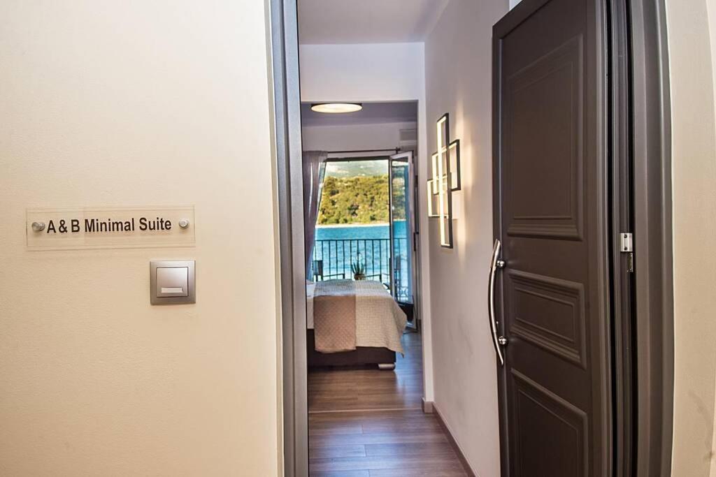 A & B Minimal Suite With Sea View In Argostoli Exterior photo